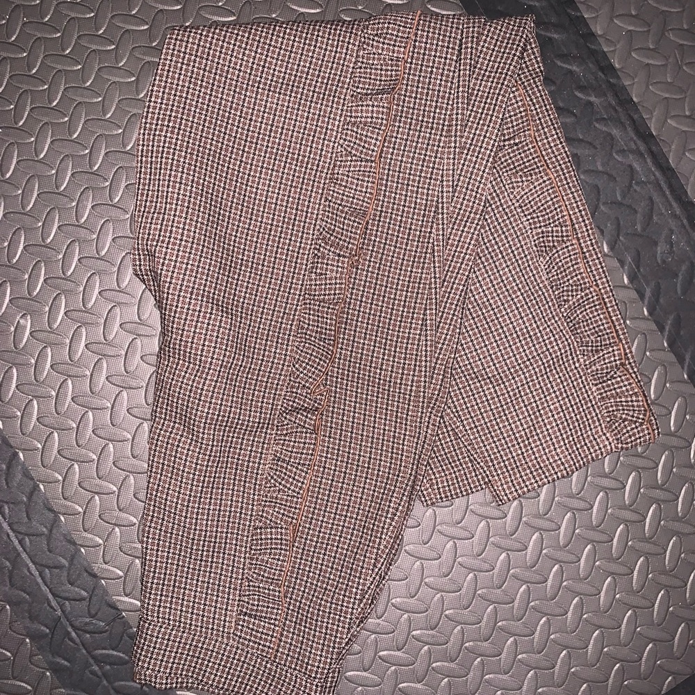 Ruffle pants - Picture 4 of 4